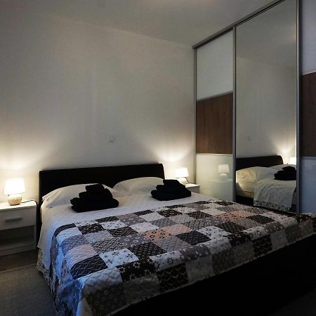 Deluxe Apartment Joia With Balcony On The Beach Bacvice, Free Parking, Old Town, Near Ferry Port สปลิท ภายนอก รูปภาพ