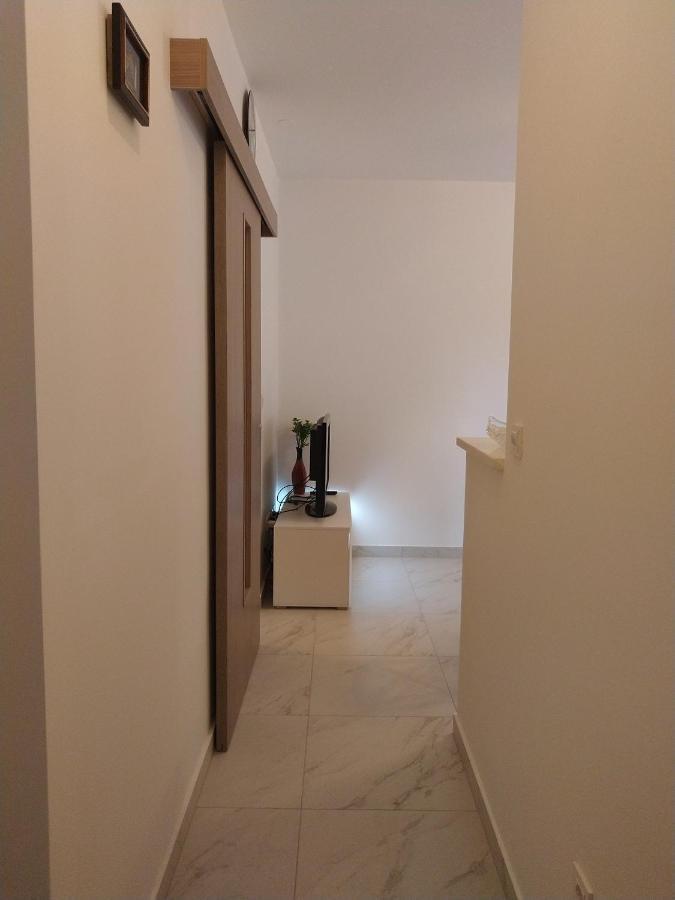 Deluxe Apartment Joia With Balcony On The Beach Bacvice, Free Parking, Old Town, Near Ferry Port สปลิท ภายนอก รูปภาพ